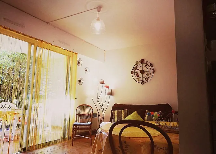 Charmant Studio